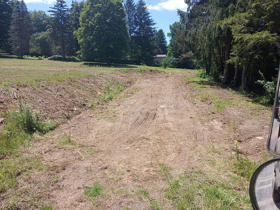 2nd image of 50 Steele Rd