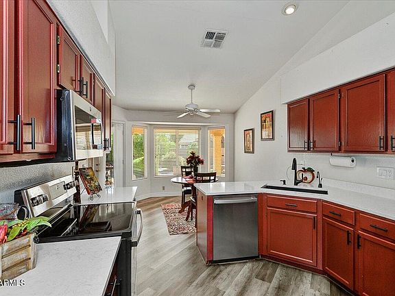 4th image of 8737 W ROCKWOOD Drive