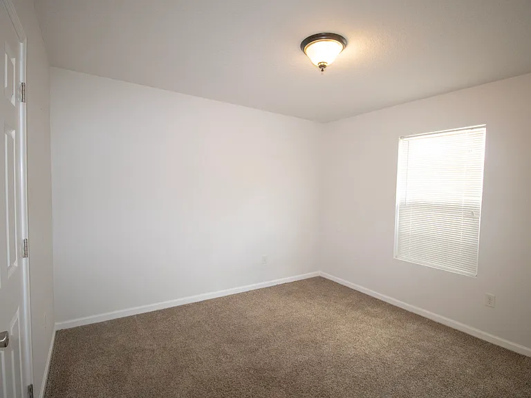 206 N Bridgeport Dr — Photo 17