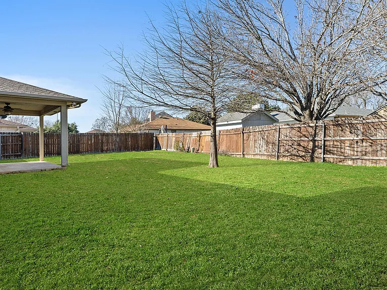 3812 Eagles Nest St — Photo 14