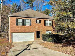 1360 Regal Heights Dr, Lithonia, GA 30058