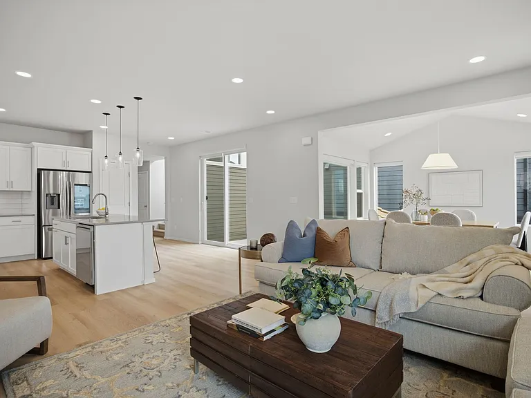 5230 Rendezvous Pkwy — Photo 19