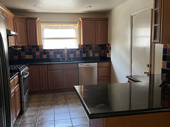 4th image of 2378 W Hedding St