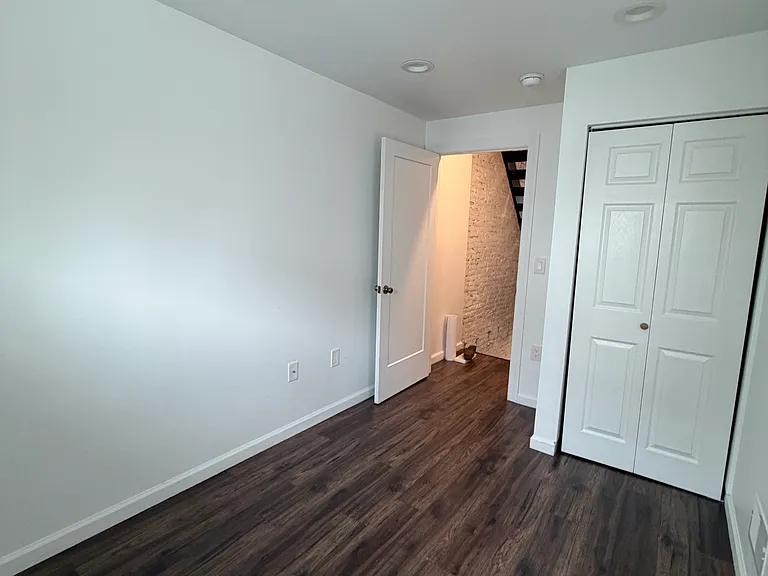 2032 E Huntingdon St — Photo 11