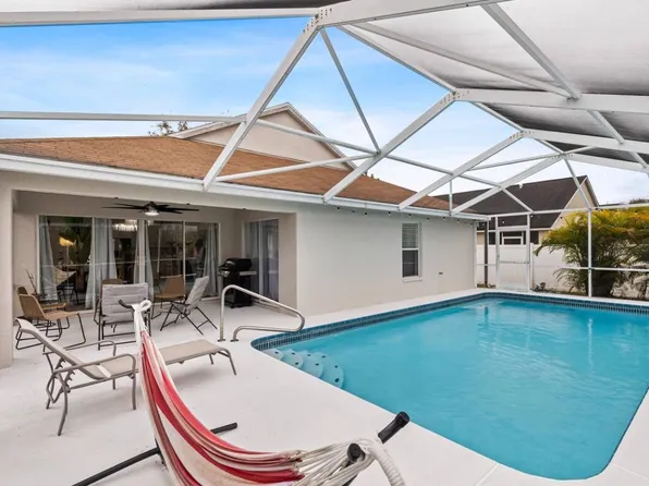 24337 Crosscut Rd, Lutz, FL 33559