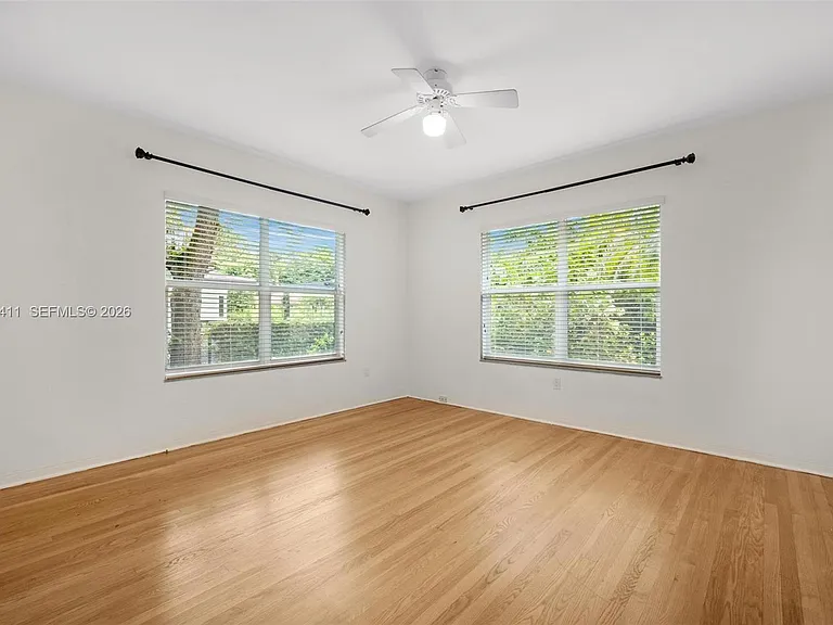 1246 Algardi Ave — Photo 31