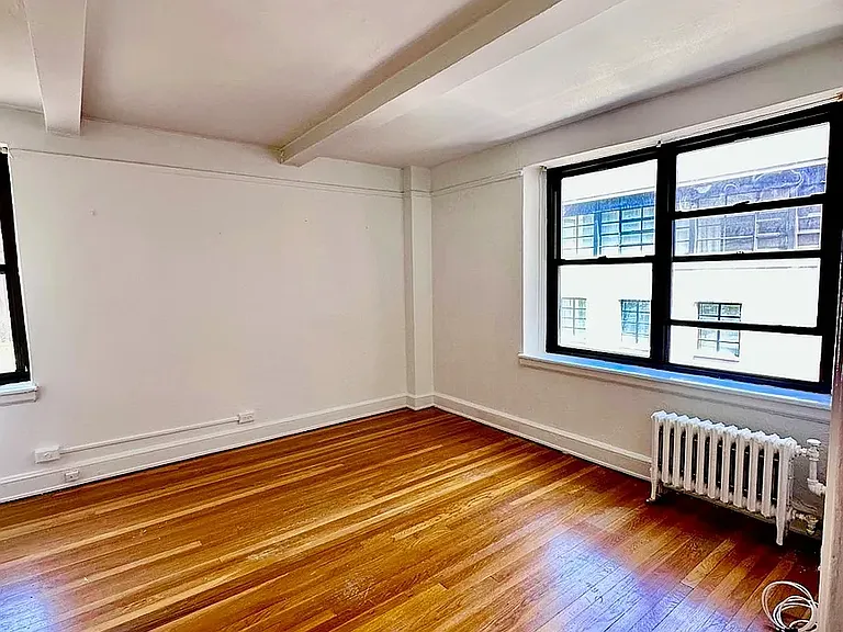 117 E 77th St #5D — Photo 2