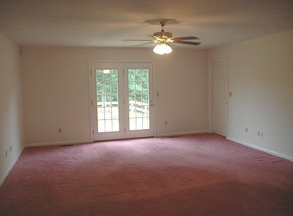 5th image of 185 Hickory Dr