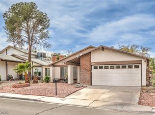 4775 Woodridge Rd, Las Vegas, NV 89121