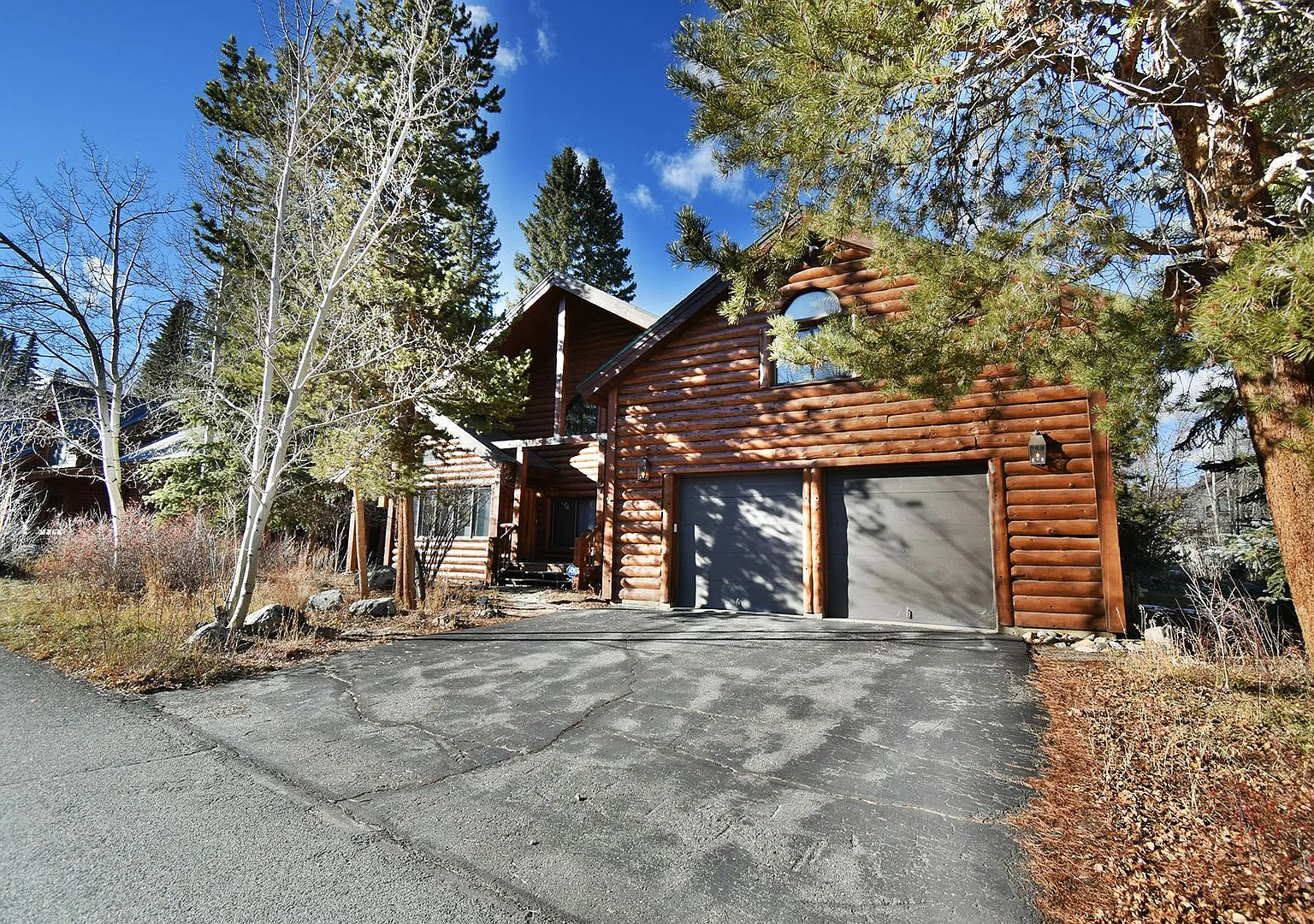 Summer Monthly Rental- 97 Sunset Drive — Photo 2