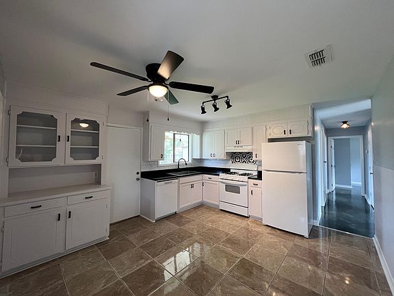 4th image of 1358 Mark Ave