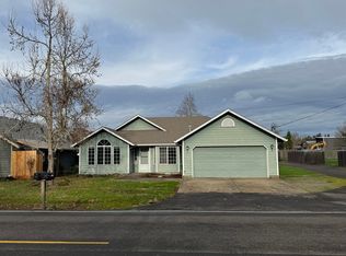 1041 Barnes Ave SE, Salem, OR 97306