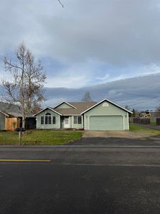 1041 Barnes Ave SE, Salem, OR, 97306
