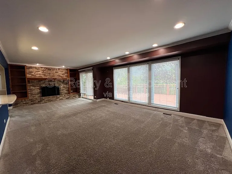 1540 Edgefield Ln — Photo 9