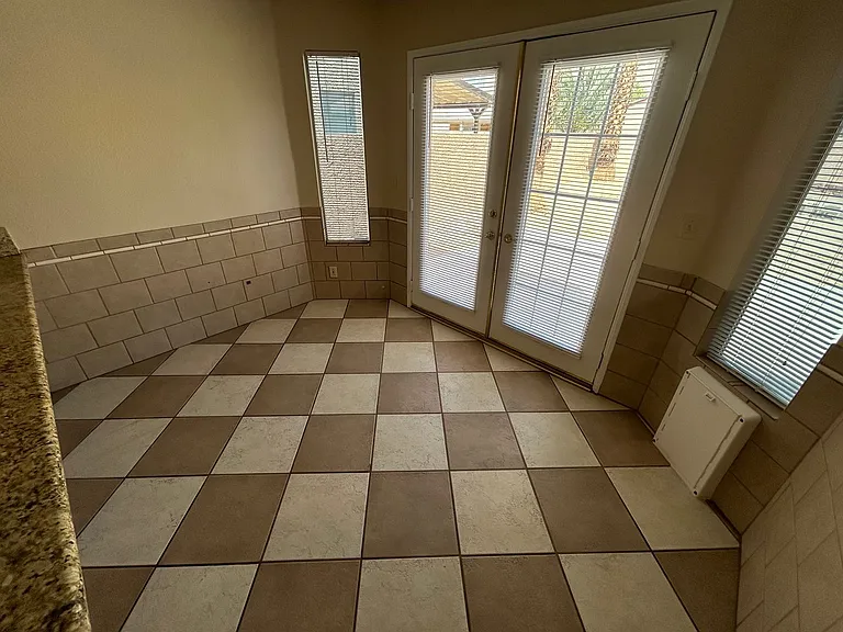 2806 Rungsted St — Photo 10