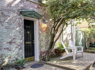 208 W Jones St, Savannah, GA 31401