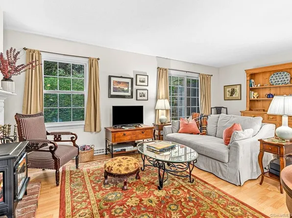 24 Tapping Reeve Village #24, Litchfield, CT 06759