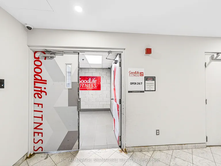4968 Yonge St #712 — Photo 28