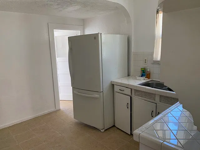 2 bed, 1000 sqft, $2,895 — Photo 4