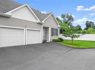 2950 State St #1, Hamden, CT 06517