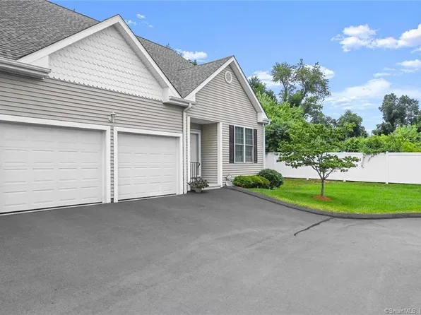 2950 State Street #1, Hamden, CT 06517