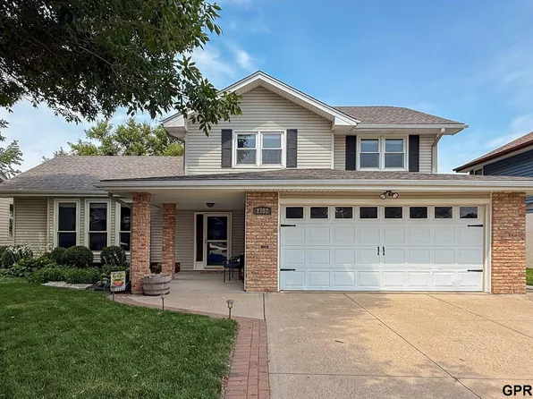 2702 Century Rd, Bellevue, NE 68123
