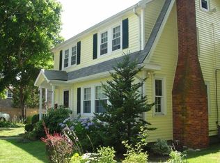 31 Owen St, Hyannis, MA 02601