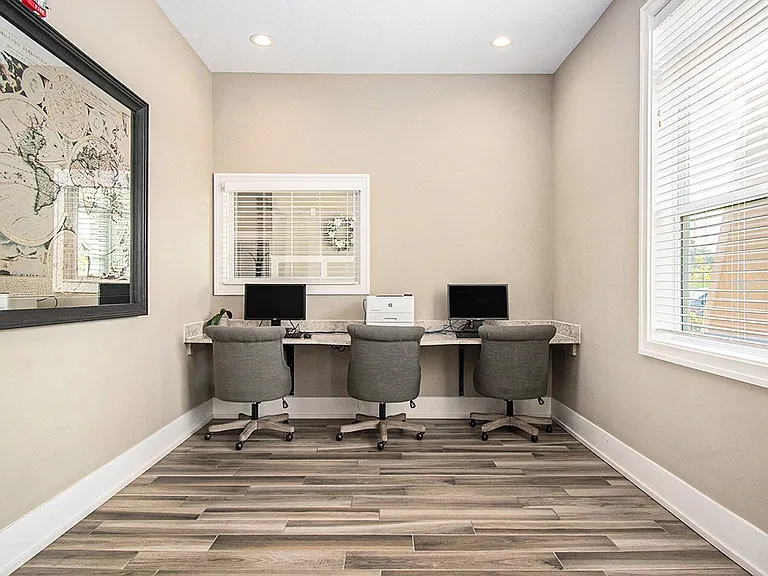Strathmore Apartment Homes — Photo 37