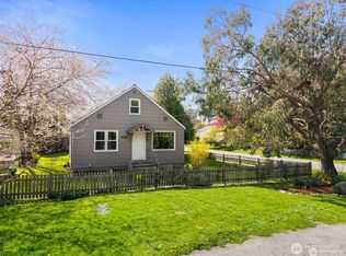 925 Jackson St, Port Townsend, WA 98368