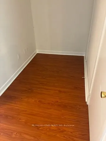15 Singer Ct #603 — Photo 5