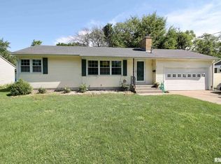 4715 27th Ave, Moline, IL 61265