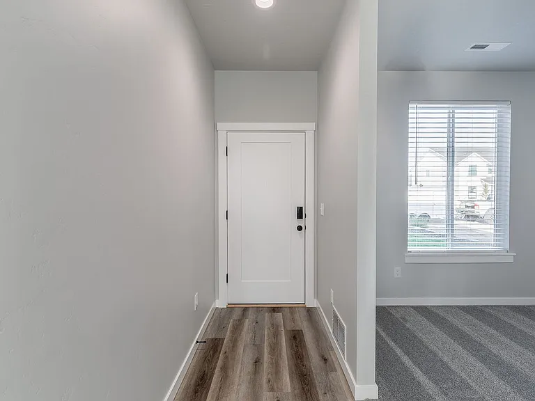 2640 N Silver Wolf Ave — Photo 7