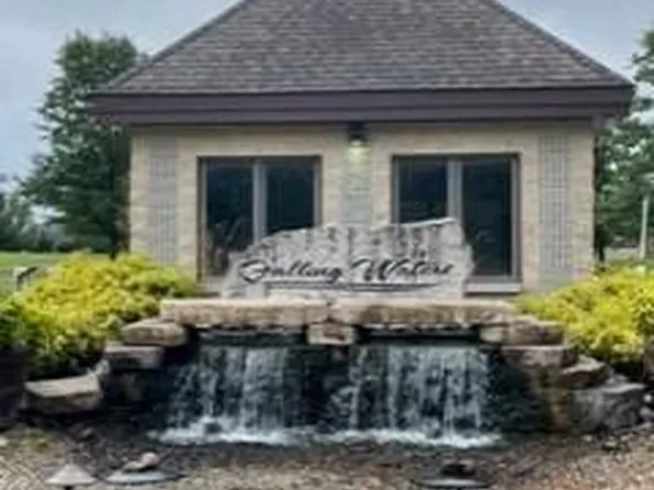 85 Eskir Ln, Crown Point, IN 46307