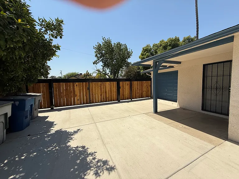 1013 E Garland Ave — Photo 5
