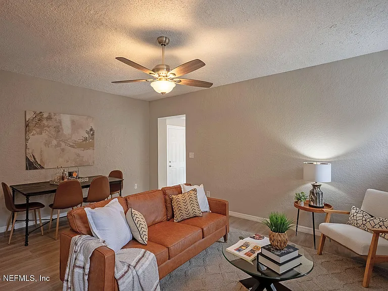 325 Alder St — Photo 13