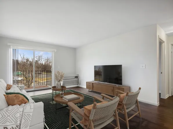 Wellington Creek Apartments, 2940 Wellington Ave #4935-104, Lisle, IL 60532