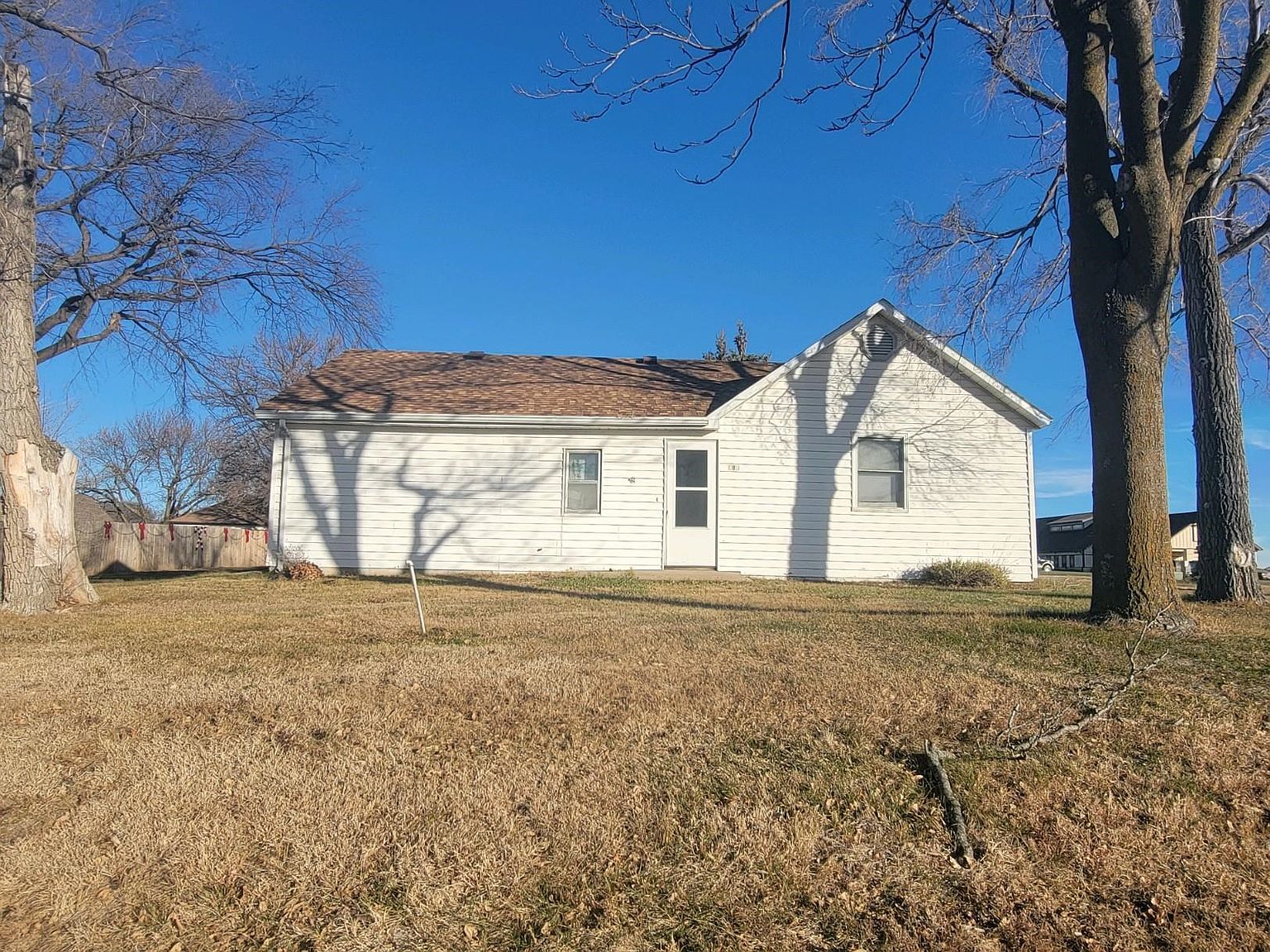 102 W Saline St, Blue Hill, NE 68930 Zillow