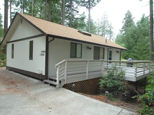 11424 Laurel Pl, Anderson Island, WA 98303