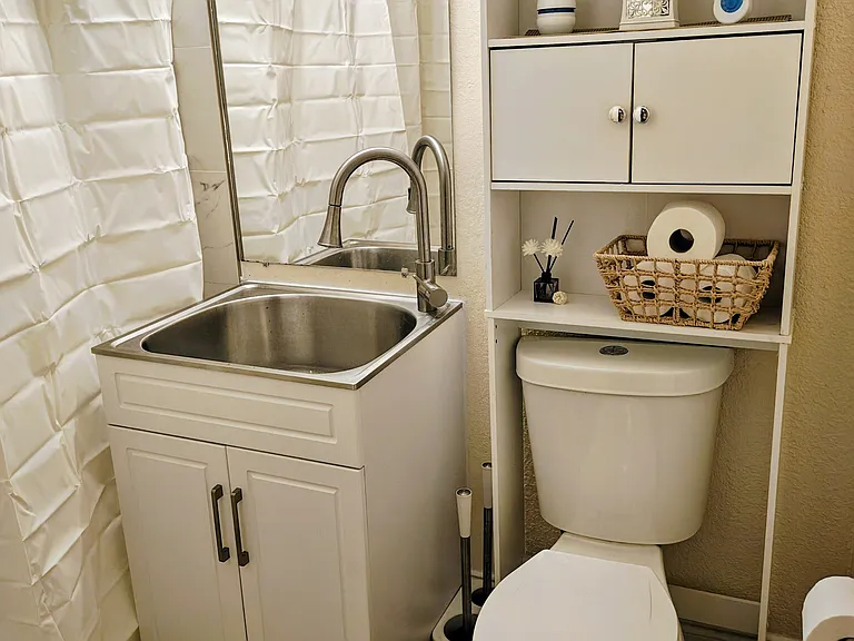 309 NW 44th Ave #2 — Photo 7