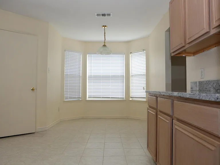7305 Maplewood Dr — Photo 41