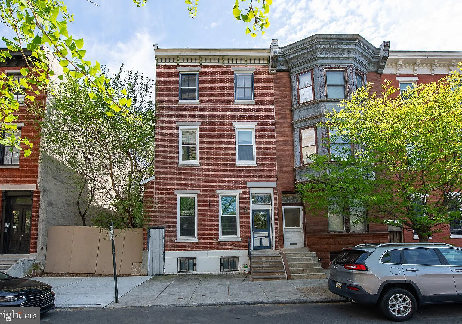 2 bed, 900 sqft, $1,400 — Photo 1