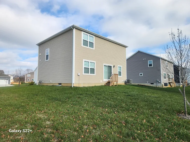 225 Sterndale Dr — Photo 33
