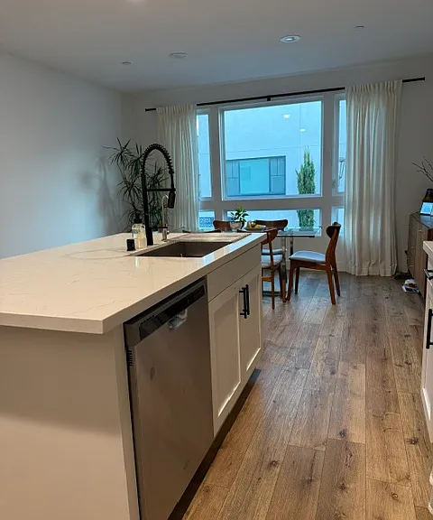 2923 Exposition Pl — Photo 10