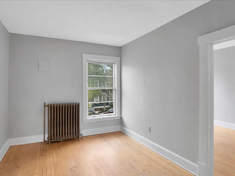 424 Smith — Photo 8
