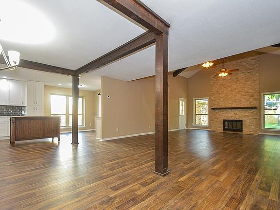 5th image of 2003 Plantation Dr