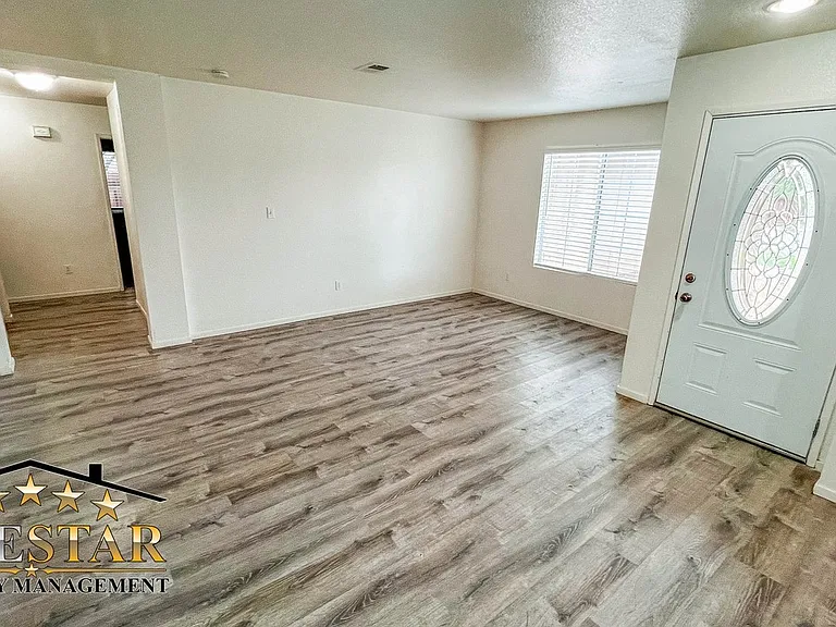 5514 Sierra Caves Ave — Photo 9