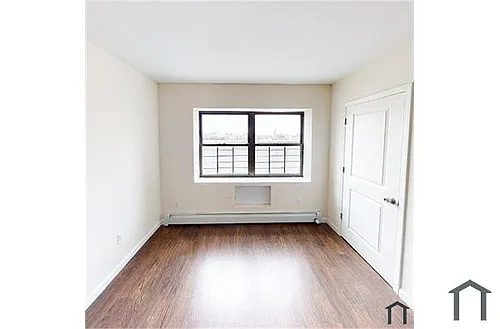 2067 Ryer Ave Photo 1