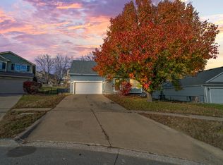 2417 River Ridge Dr, West Des Moines, IA 50265