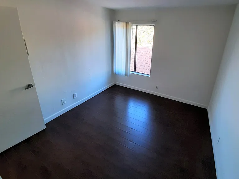 Sierra Apartments, LLC — Photo 28
