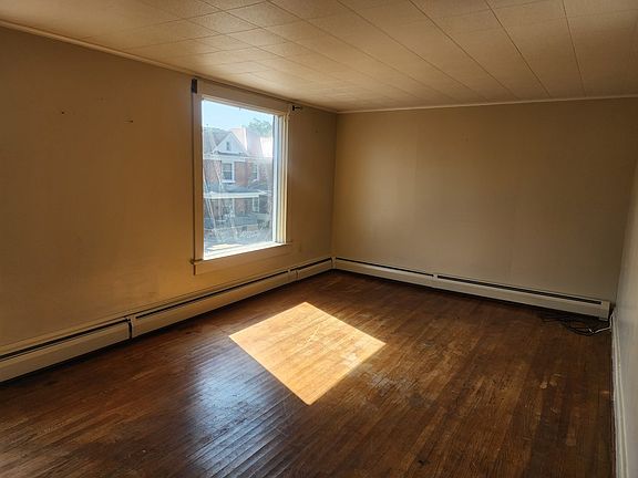 3rd image of 1512 Washington St